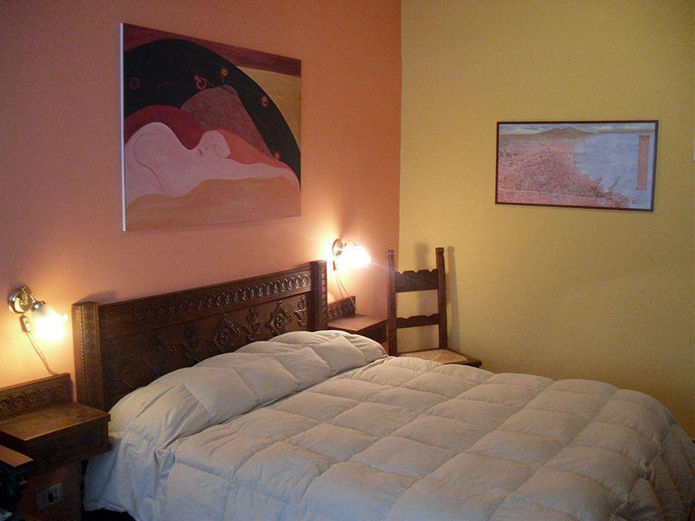 Bed And Breakfast I Vicoletti Di Napoli Luaran gambar