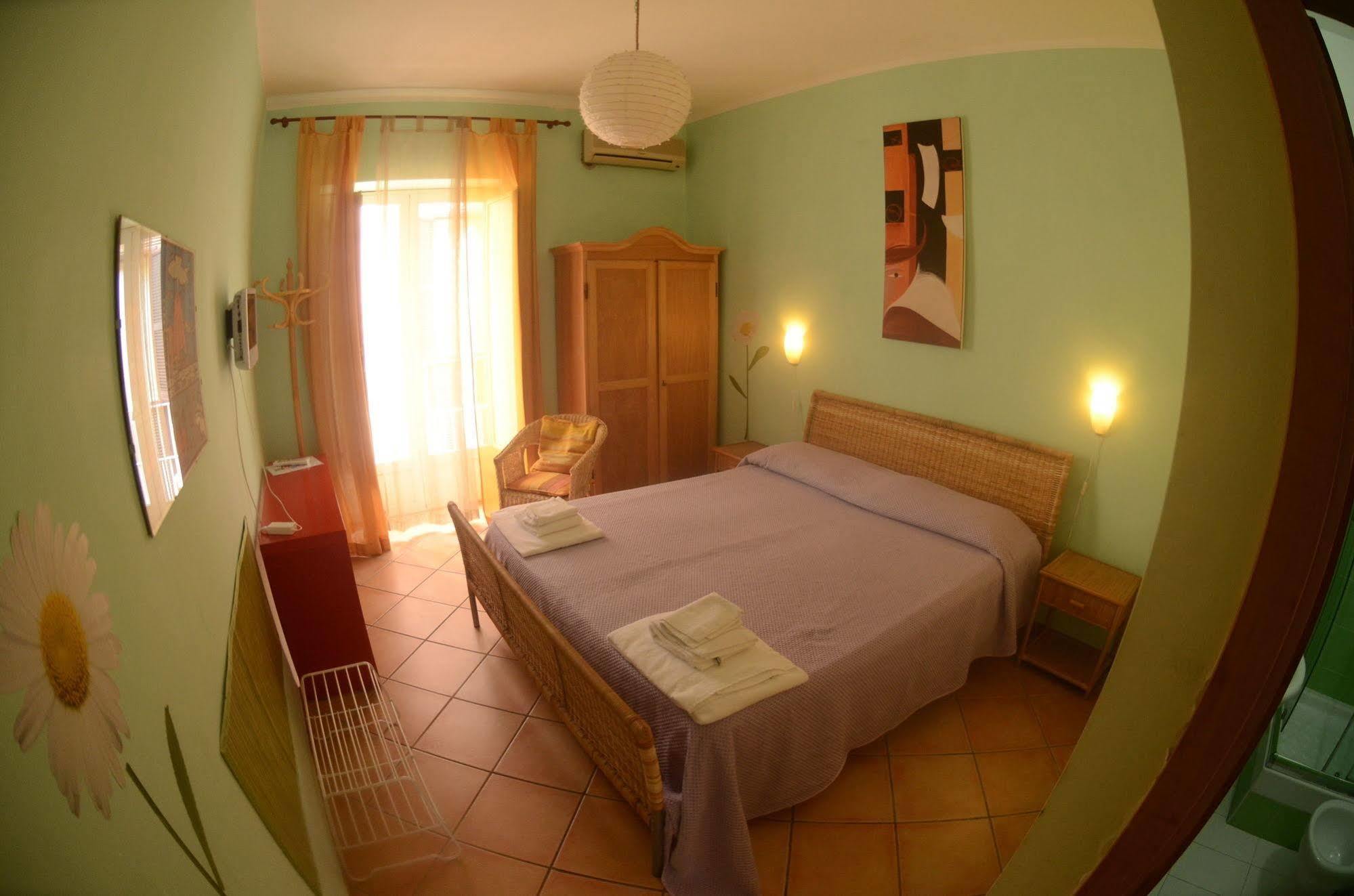 Bed And Breakfast I Vicoletti Di Napoli Luaran gambar