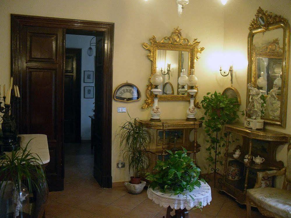 Bed And Breakfast I Vicoletti Di Napoli Luaran gambar